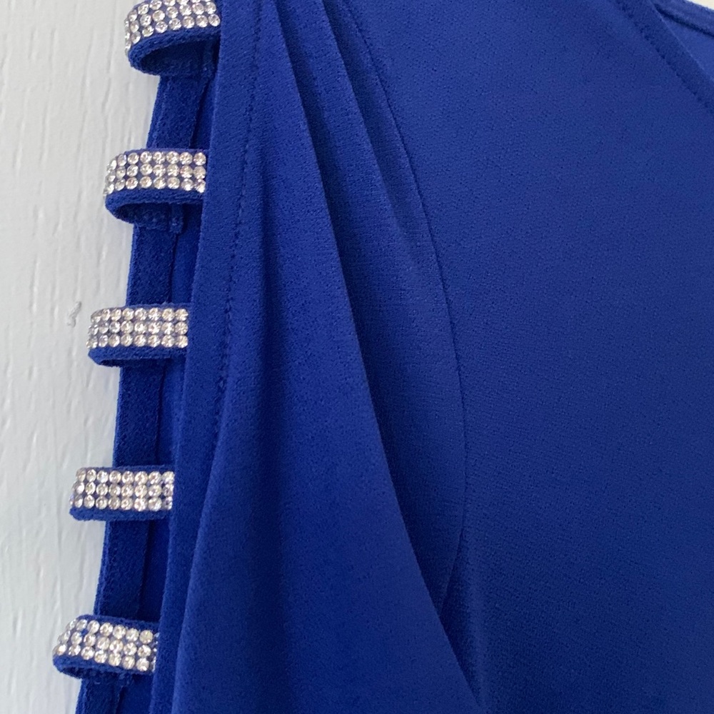 Blouse - Picture 2 of 3